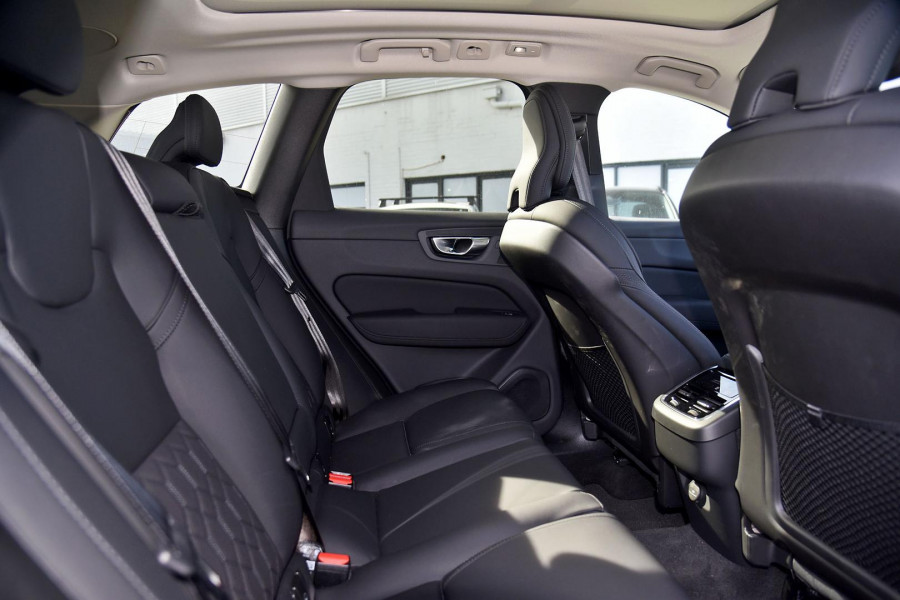 2025 MY26 Volvo XC60 UZ Plus B5 Bright SUV Image 9