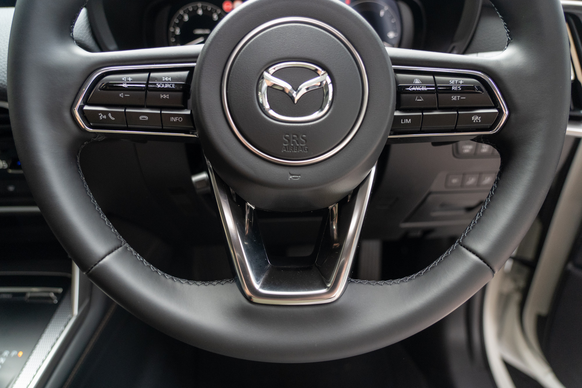 2025 MY24 Mazda CX-70 KJ G50e GT SUV Image 11
