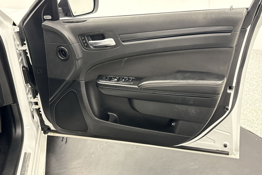 2020 Chrysler 300 LX SRT Core Sedan Image 19