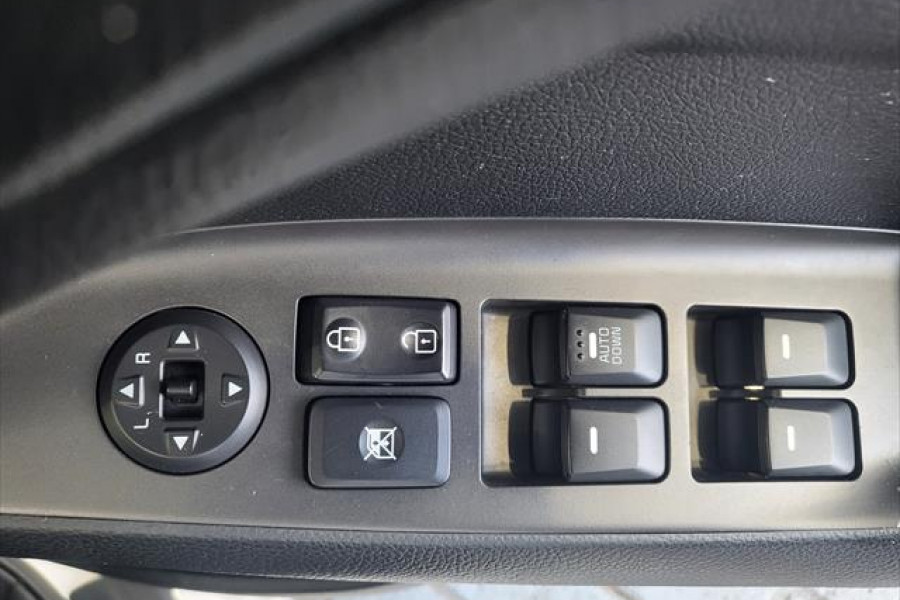2018 Kia Cerato YD S Hatch Image 10