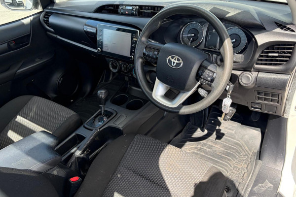 2022 Toyota HiLux TGN121R WorkMate Cab Chassis Image 12