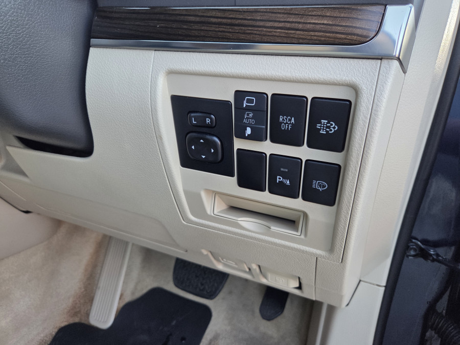 2019 Toyota LandCruiser VDJ200R VX SUV Image 17