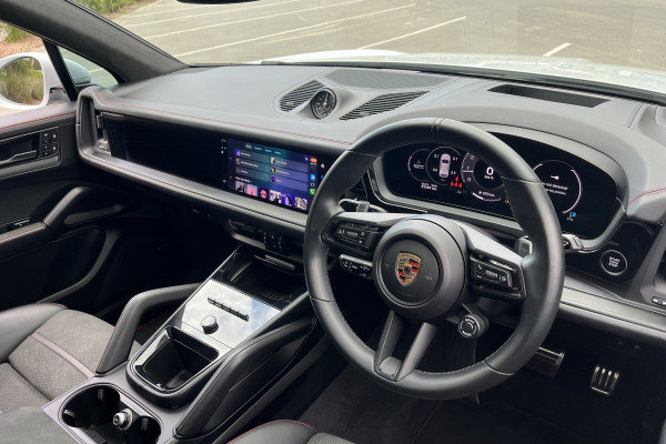 2024 Porsche Cayenne 9YA II GTS SUV Image 21