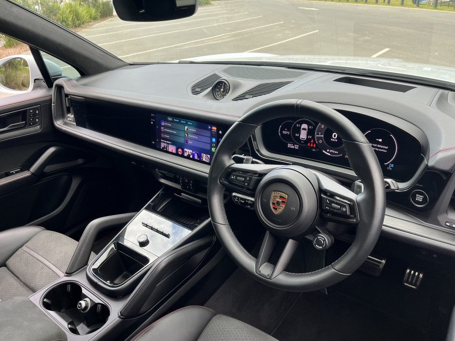 2024 Porsche Cayenne 9YA II GTS SUV Image 21