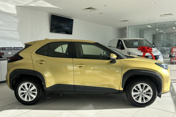 2021 Toyota Yaris Cross MXPB10R GX SUV Image 4