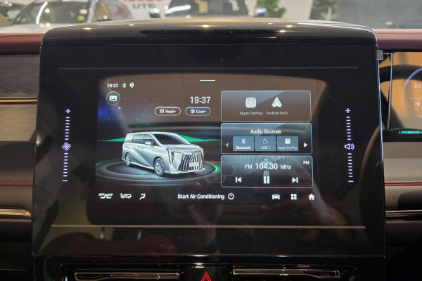 2026 GAC M8 PHEV  Premium People Mover Image 15