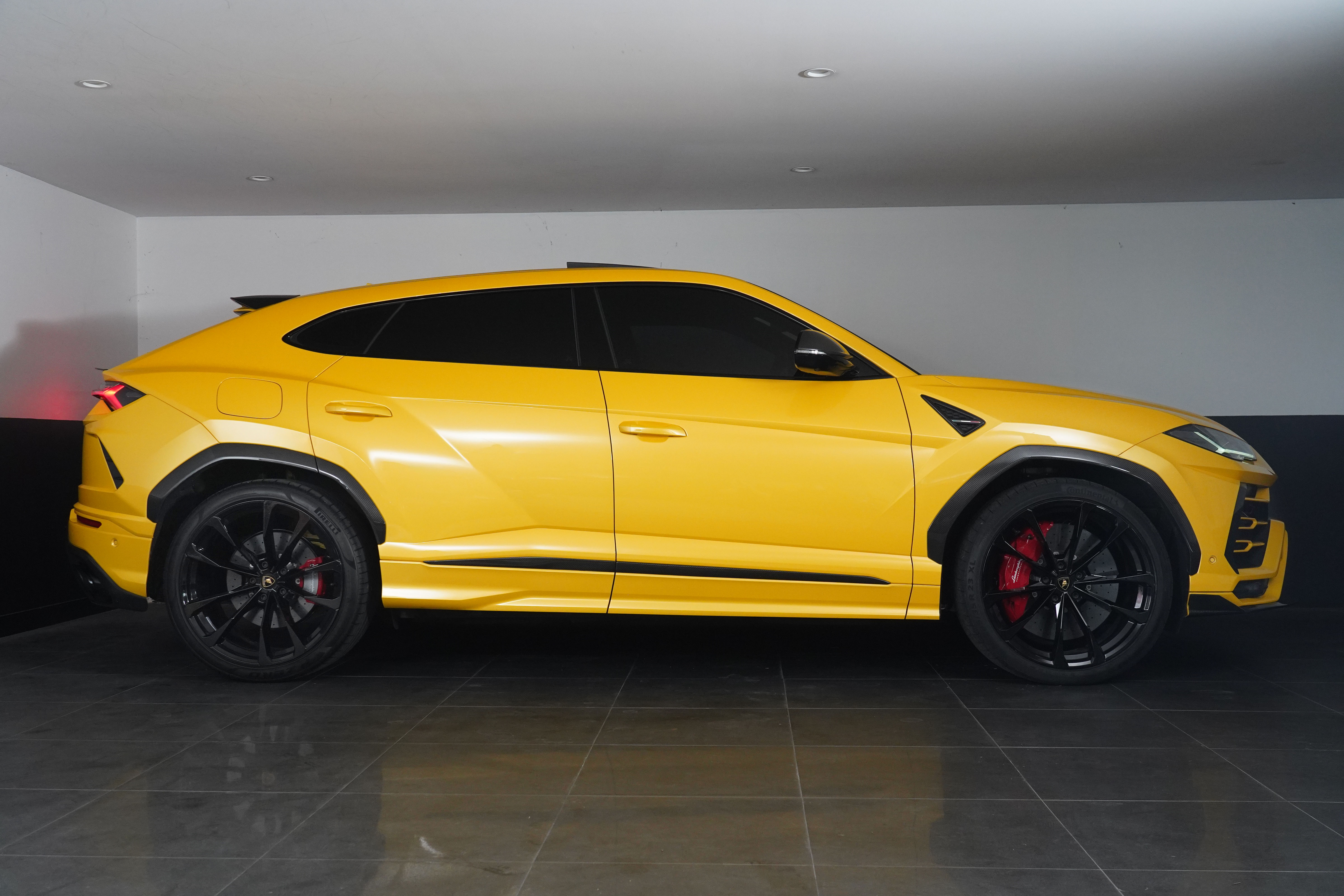 2022 Lamborghini Urus SUV Image 18