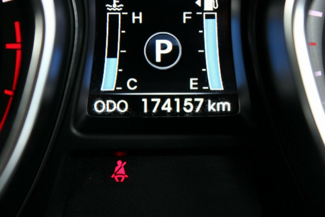 2014 [SOLD]    Mobile Image 29