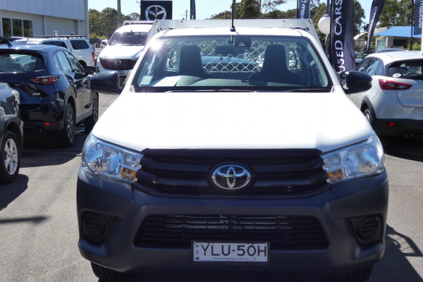 2021 Toyota HiLux TGN121R WORKMATE 4X2 Cab Chassis Image 2