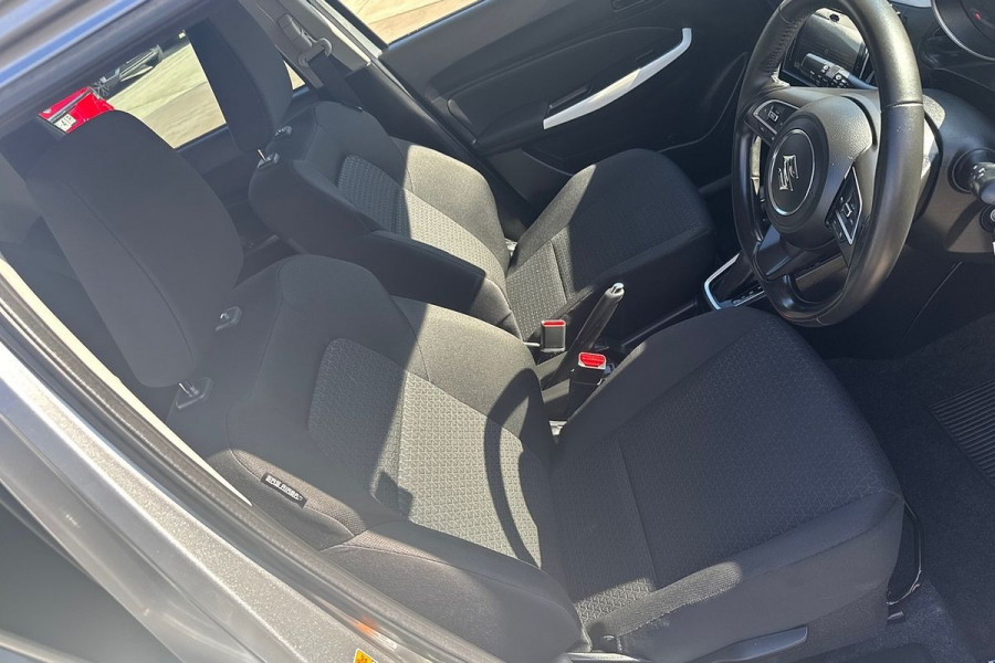 2023 Suzuki Swift AZ Series II GL Hatch Image 10
