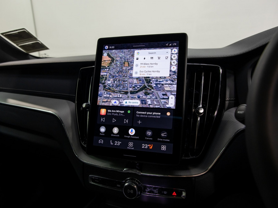 2026 Volvo XC60 UZ T8 Ultra Plug-in-hybrid AWD SUV Image 14