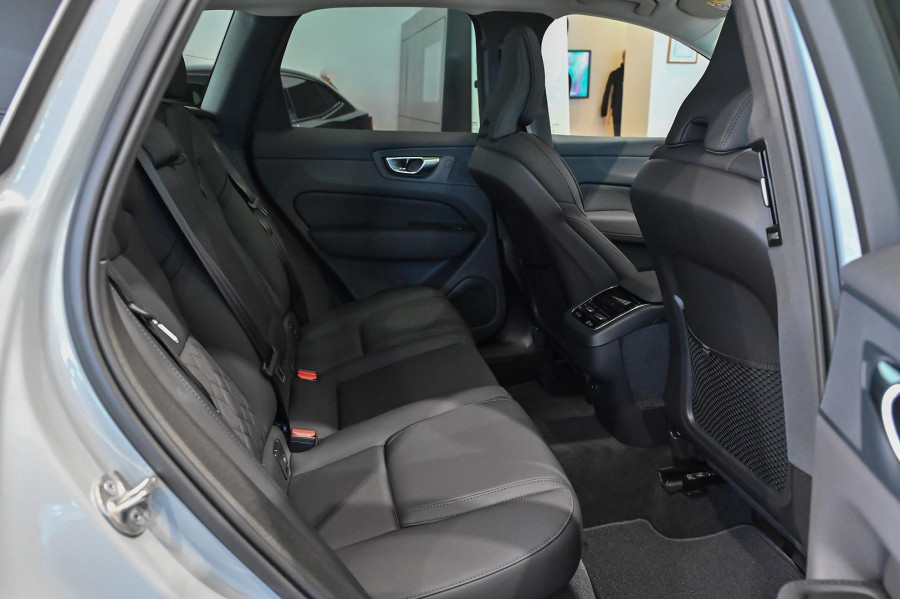 2025 MY26 Volvo XC60 UZ Plus B5 Bright SUV Image 13