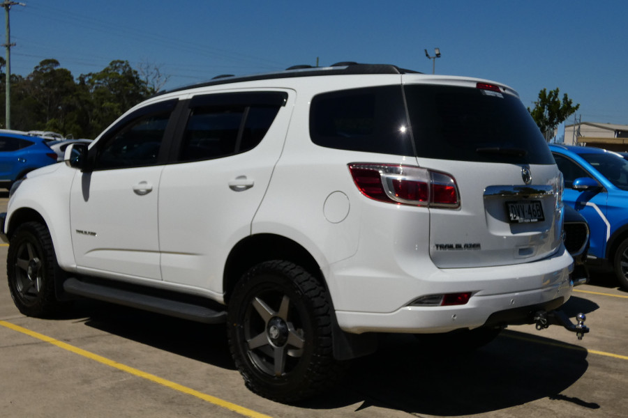 2017 MY18 Holden Trailblazer RG MY18 LT 4X4 SUV Image 6
