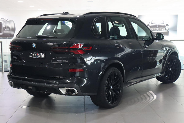 2025 BMW X5 G05 LCI xDrive30d M Sport SUV image 3