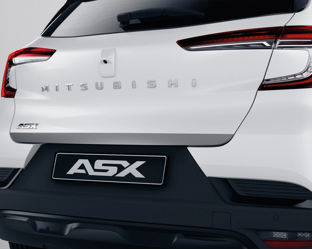 Tailgate Garnish (Silver)