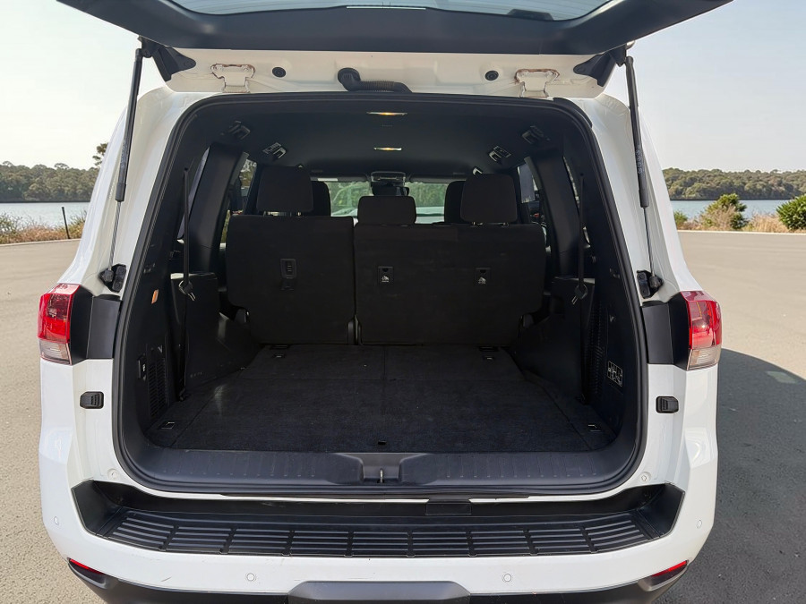 2024 Toyota LandCruiser FJA300R GXL SUV Image 5