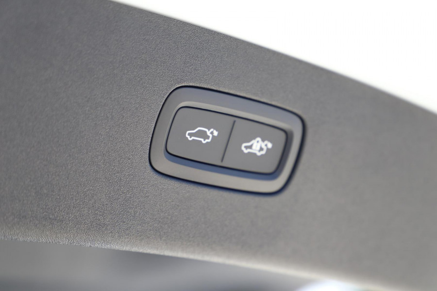 2025 MY26 Volvo ES90  Ultra Single Motor Sedan Image 11