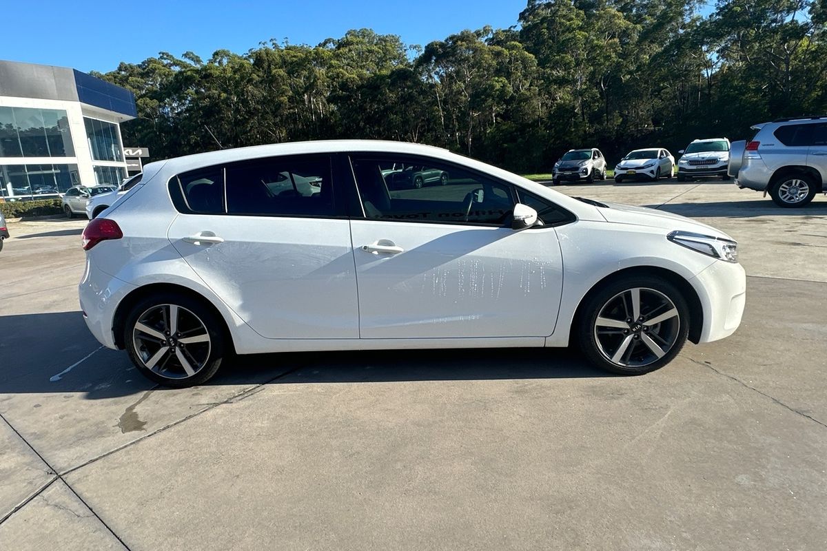 2017 Kia Cerato YD Sport Hatch Image 16