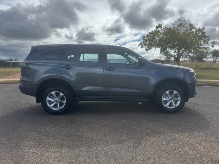 2026 MY25.5 Isuzu MU-X RJ LS-M SUV Image 2