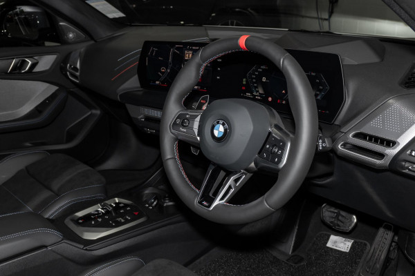 2025 BMW 1 Series F70 M135 xDrive Hatch image 6