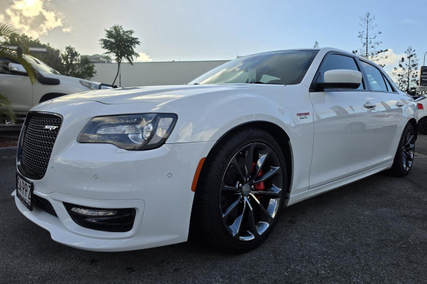 2017 Chrysler 300 LX SRT Sedan Image 3