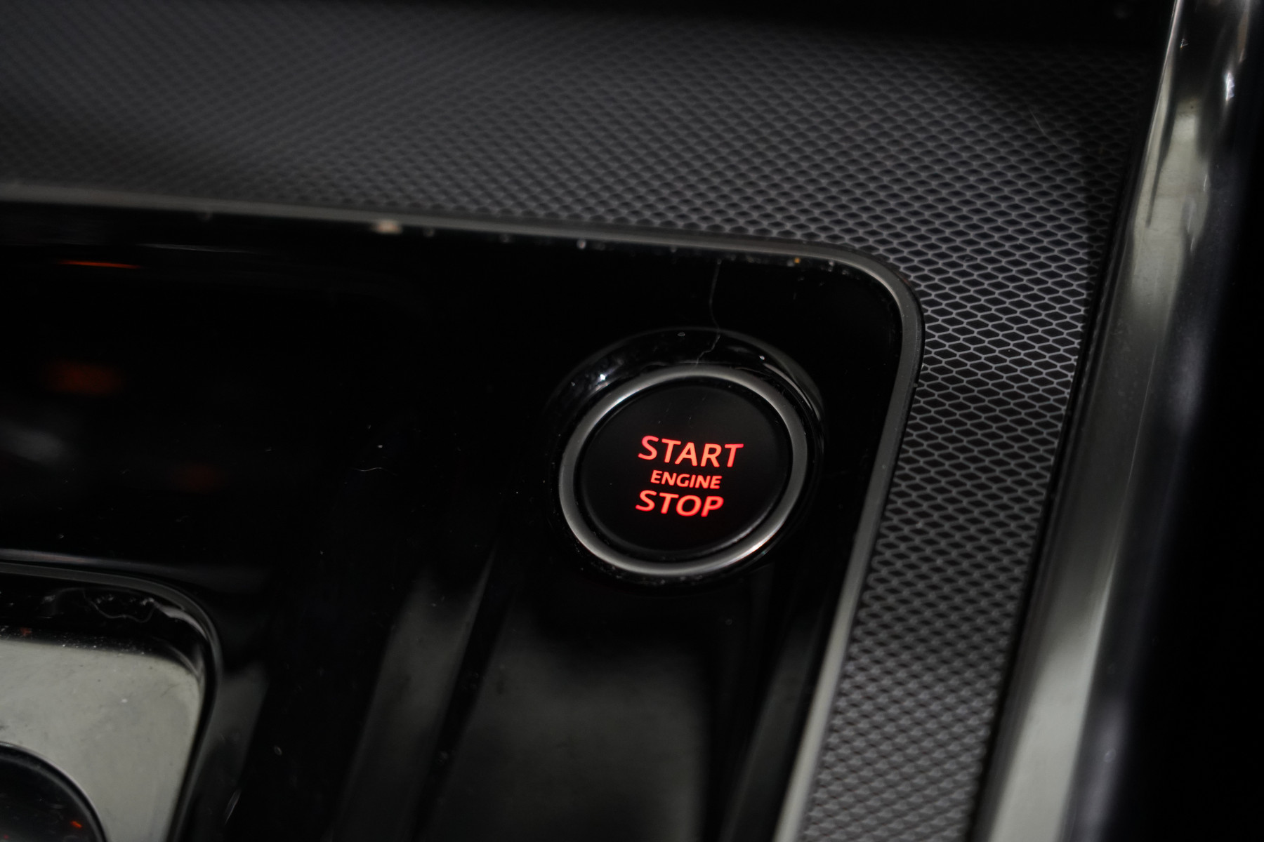 2019 Jaguar Xe P300 R-Dynamic Se (221kw) Sedan Image 17