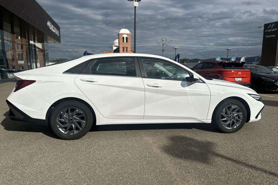 2025 Hyundai i30 CN7.V2  Sedan Image 6