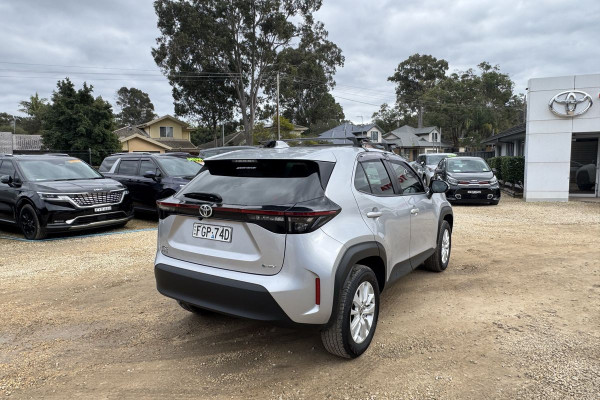 2024 Toyota Yaris Cross MXPJ10R GX SUV Image 16