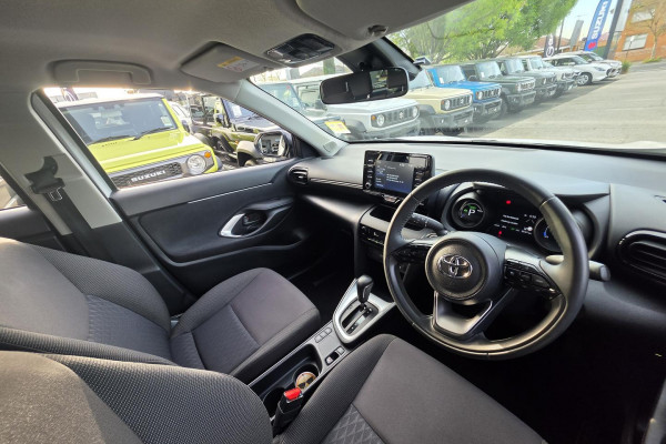 2023 Toyota Yaris Cross MXPB10R GX SUV Image 13