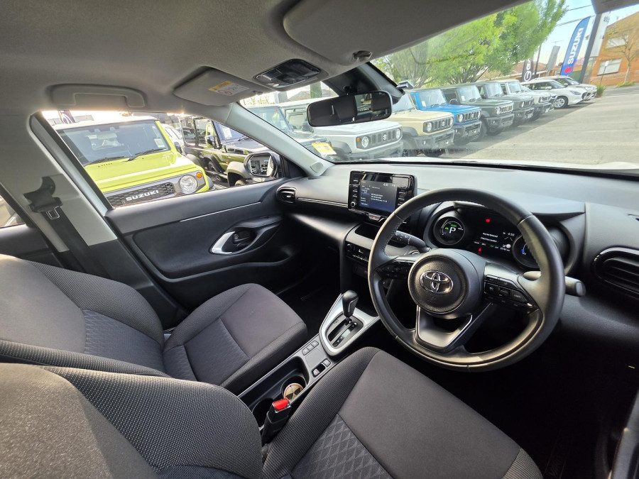 2023 Toyota Yaris Cross MXPB10R GX SUV Image 13