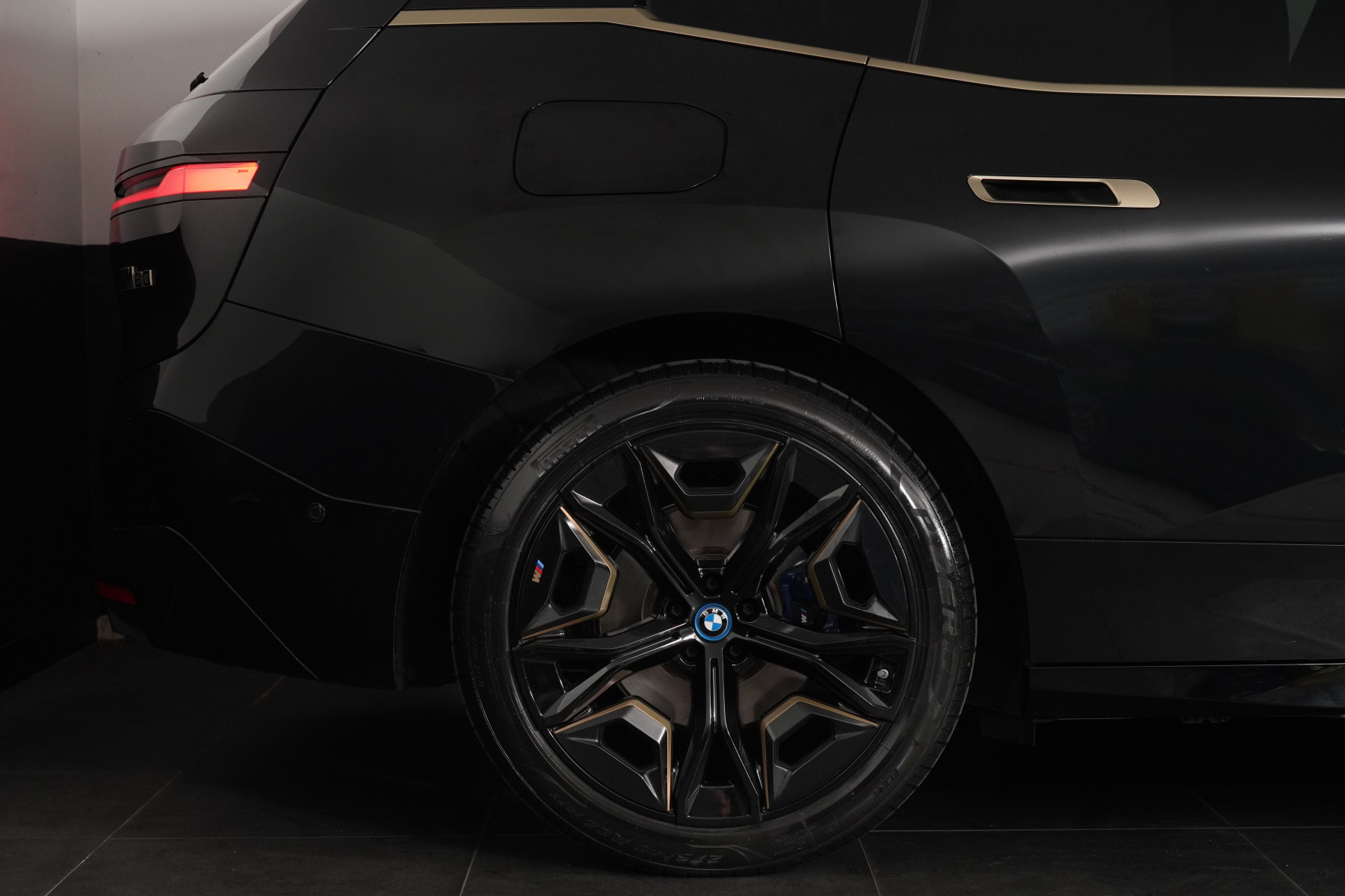 2022 BMW Ix M60 SUV Image 20