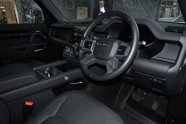 2025 MY25.5 Land Rover Defender L663 110 D350 X-Dynamic HSE SUV image 7