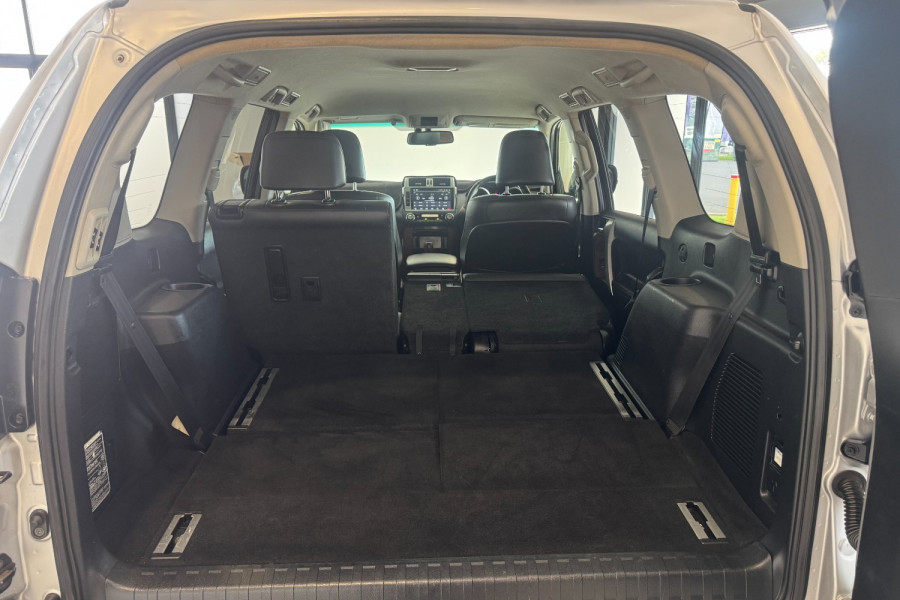2014 Toyota LandCruiser Prado GDJ150R VX SUV Image 11