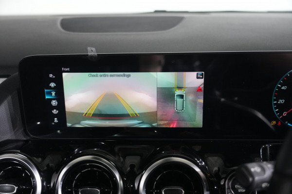 2021 Mercedes-Benz B180 Hatch image 21