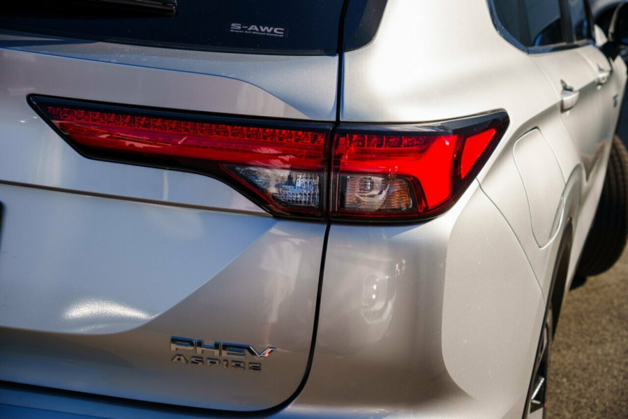 2024 Mitsubishi Outlander ZM PHEV Aspire SUV Image 7