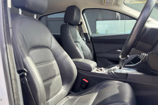2019 Jaguar E-PACE X540 P250 SE SUV Image 14