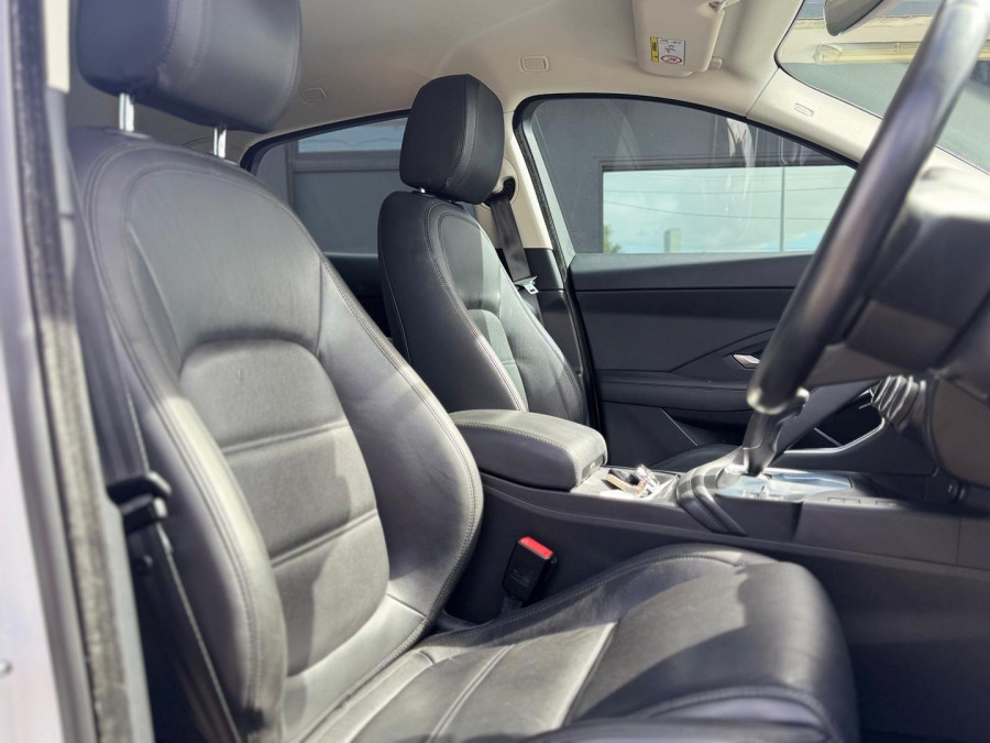 2019 Jaguar E-PACE X540 P250 SE SUV Image 14