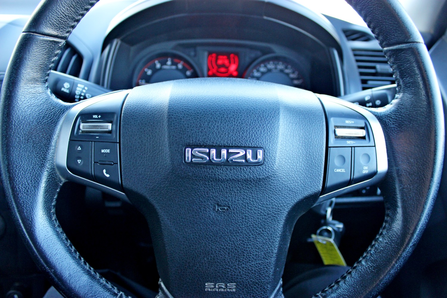 2016 MY17 Isuzu Ute D-MAX SX Cab Chassis - Dual Cab Image 20