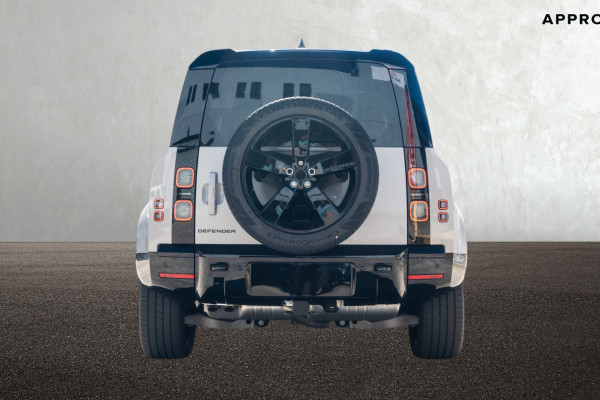 2026 Land Rover Defender L663 110 D350 X-Dynamic SE SUV image 5