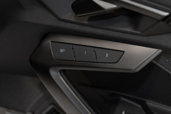 2025 Audi RS 3 GY  Hatch image 15