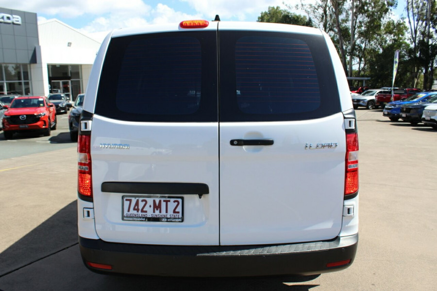 2019 Hyundai iLoad TQ4  Van Image 9