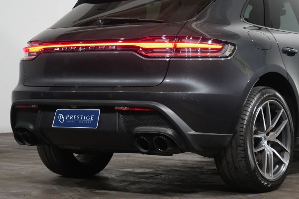 2022 Porsche Macan SUV Image 8