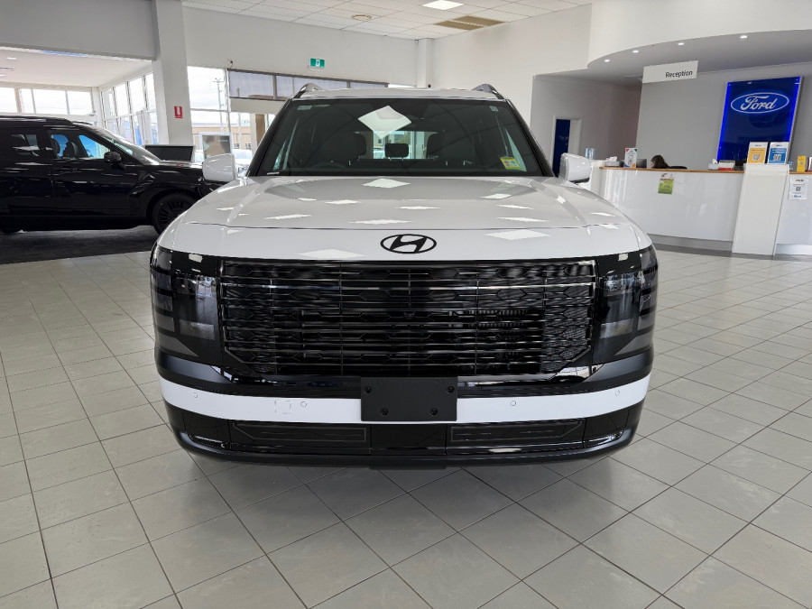 2026 Hyundai Palisade Calligraphy Black Ink SUV Image 2