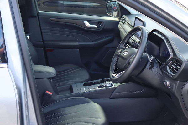 2021 Ford Escape ZH Vignale SUV Image 9