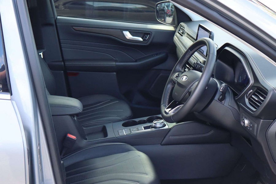 2021 Ford Escape ZH Vignale SUV Image 9