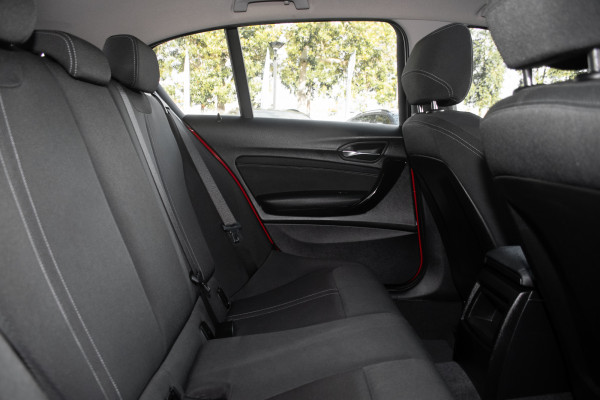 2018 BMW 1 Series 118i Sport Line Hatch image 10