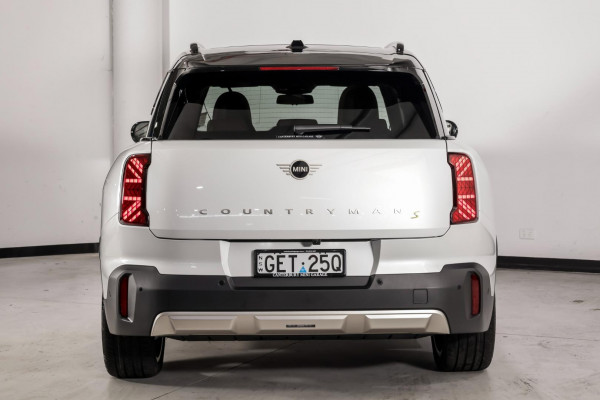 2026 MINI Countryman U25 SE Favoured SUV image 4