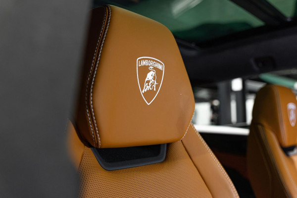 2025 Lamborghini Urus 636 SE SUV Image 23
