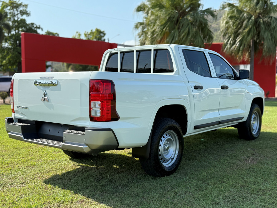 2026 Mitsubishi Triton MV GLX Ute Image 6