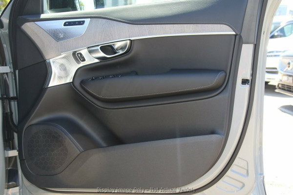 2024 MY25 Volvo XC90 L Series Ultra T8 Plug-In Hybrid SUV Image 5